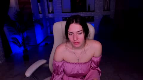 lisa_elfy online show from 01-13-25, 06:49