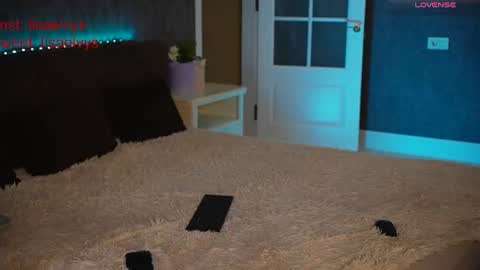 lisa_elfy online show from 06-23-26, 05:22