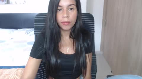 Snapshot of lisa_g07 chatting on 01-08-25, 02:03 Lisa Santos online show from 01-08-25, 02:03