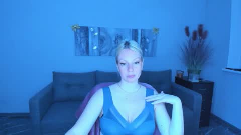lisa_merritt online show from 06-03-26, 05:43