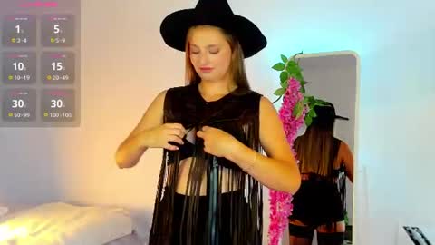 Lisa     online show from 07-31-26, 04:28