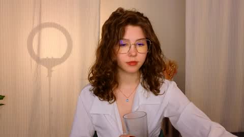  Lisa  online show from 01-11-25, 02:41