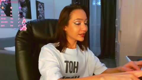 Lisa online show from 12-02-25, 05:19