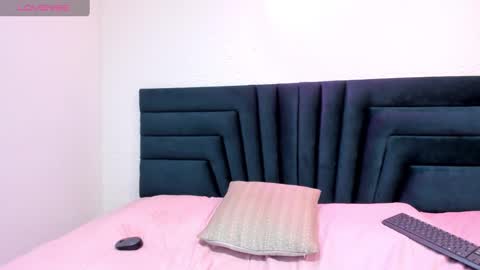 Snapshot of lisa_white_ chatting on 01-05-25, 12:31 lisa white online show from 01-05-25, 12:31