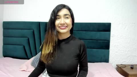 lisa white  online show from 12-18-25, 03:34