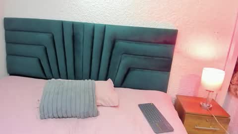 lisa white  online show from 01-11-26, 03:44