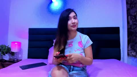 lisa white  online show from 04-07-26, 03:51