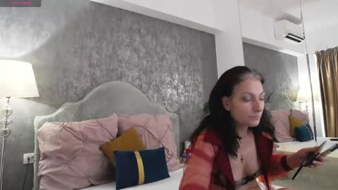 lisacroft online show from 06-02-26, 06:37