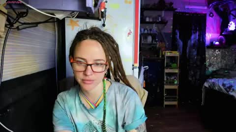 Lisa online show from 05-17-26, 06:33