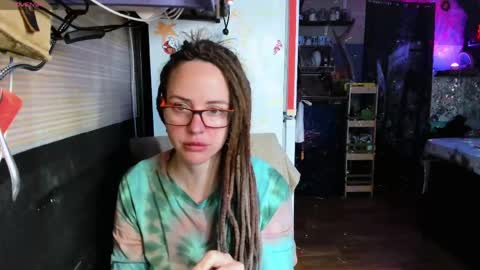 Lisa online show from 05-19-26, 06:09
