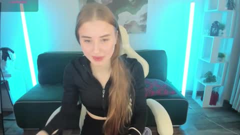 Lisa online show from 02-14-26, 03:36