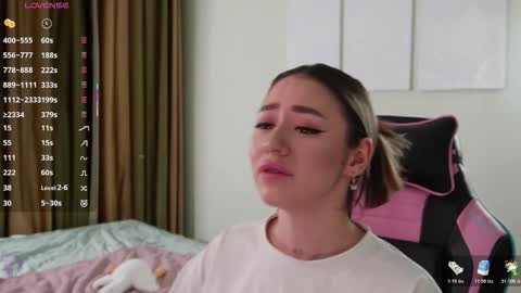   LISA   online show from 11-05-25, 03:23