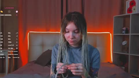 Snapshot of lisanelsona chatting on 01-10-25, 01:10 Hello our names are Kate and Alice this is our first day here. online show from 01-10-25, 01:10