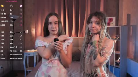 Snapshot of lisanelsona chatting on 01-17-25, 01:15 Hello our names are Kate and Alice this is our first day here. online show from 01-17-25, 01:15