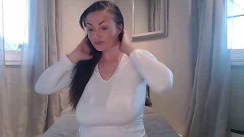 Lisasmilk online show from 05-06-26, 07:08