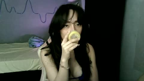 Snapshot of lisawagner07 chatting on 06-22-26, 05:21 Xinli Su online show from 06-22-26, 05:21