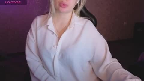 Anna online show from 05-14-26, 12:28