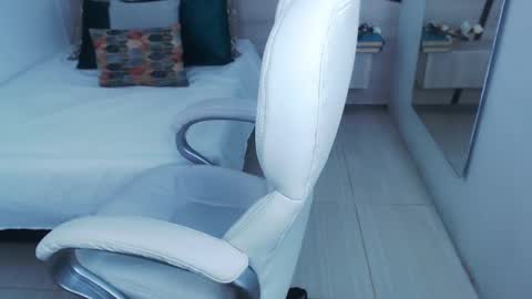 Liseth Fox online show from 01-08-25, 03:28