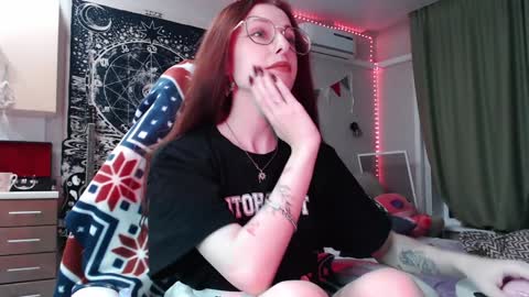Snapshot of lisiasweet chatting on 12-27-24, 08:07 Lika online show from 12-27-24, 08:07