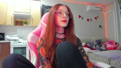 Snapshot of lisiasweet chatting on 01-22-25, 07:13 Lika online show from 01-22-25, 07:13