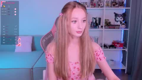 Snapshot of lissa__fox chatting on 09-18-25, 01:46 lissa online show from 09-18-25, 01:46