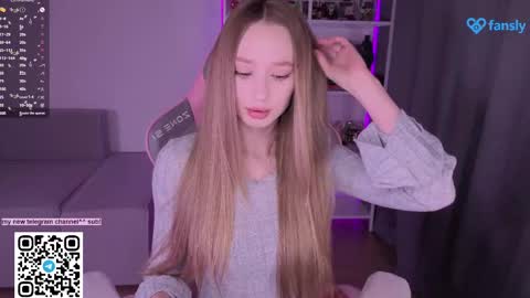 Snapshot of lissa__fox chatting on 04-24-26, 11:23 lissa online show from 04-24-26, 11:23