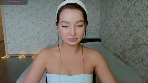 Snapshot of lissa_cristal_ chatting on 05-17-26, 11:17 lissa_cristal_ online show from 05-17-26, 11:17