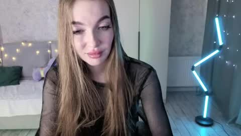 Lissa online show from 04-19-26, 04:12