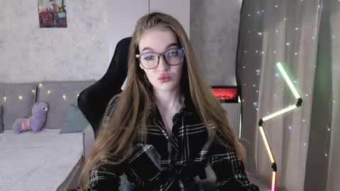 Lissa online show from 05-28-26, 04:43
