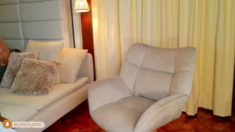 Lisseth Long  online show from 11-19-25, 09:26