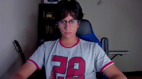 Snapshot of literateboy chatting on 06-13-26, 01:58 Literateboy online show from 06-13-26, 01:58