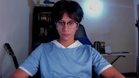 Snapshot of literateboy chatting on 06-21-26, 02:03 Literateboy online show from 06-21-26, 02:03