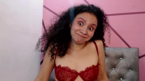 Snapshot of little18doll chatting on 04-28-26, 09:09 little18doll online show from 04-28-26, 09:09