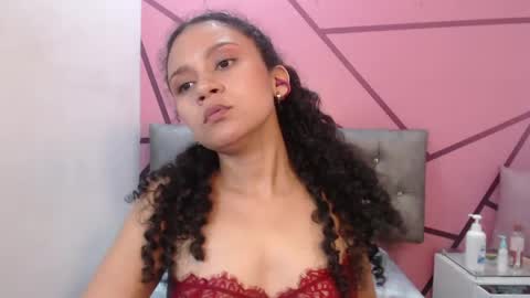 Snapshot of little18doll chatting on 05-15-26, 01:01 little18doll online show from 05-15-26, 01:01