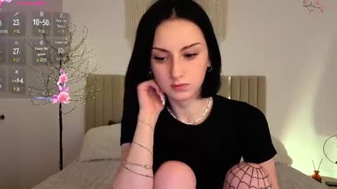 Molly online show from 06-12-26, 09:46