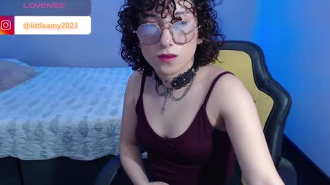Snapshot of little__amy_ chatting on 01-18-25, 11:33 AMY online show from 01-18-25, 11:33