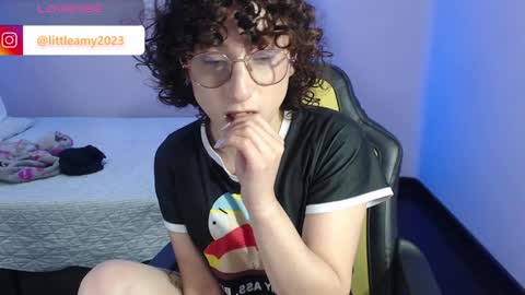 Snapshot of little__amy_ chatting on 01-26-25, 04:30 AMY online show from 01-26-25, 04:30