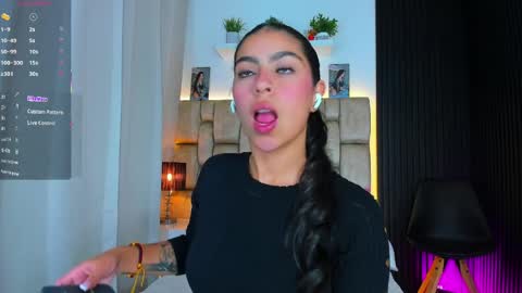 Sophie ---- connected from 1400 to 2100 Colombia time online show from 04-05-26, 08:28