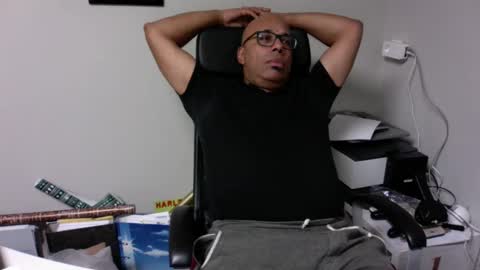 Snapshot of little_buddha chatting on 01-08-25, 08:07 Pure Black Power online show from 01-08-25, 08:07