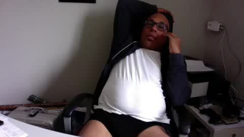 Snapshot of little_buddha chatting on 01-28-25, 10:56 Pure Black Power online show from 01-28-25, 10:56