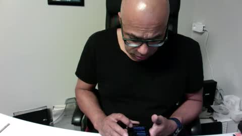 Snapshot of little_buddha chatting on 11-02-25, 06:54 Pure Black Power online show from 11-02-25, 06:54