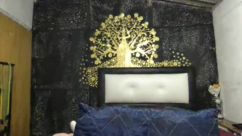 Diablita online show from 04-15-26, 01:12