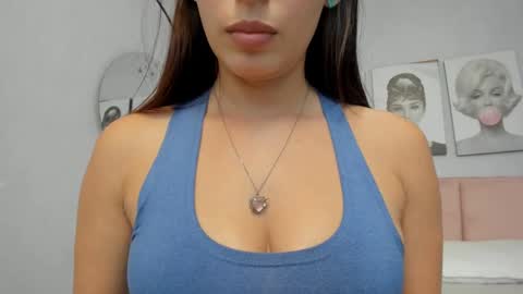 Snapshot of little_doll_4u chatting on 01-21-25, 04:16 ANNI online show from 01-21-25, 04:16