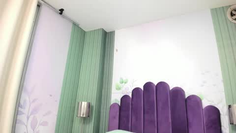 Snapshot of little_doll_4u chatting on 02-17-25, 10:07 ANNI online show from 02-17-25, 10:07