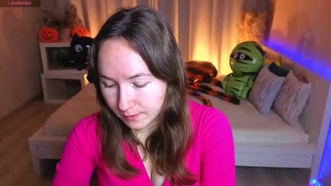 Alexandra online show from 10-28-25, 02:59