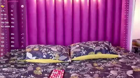 kayla  Instagram kayla 71082 online show from 09-10-25, 02:55