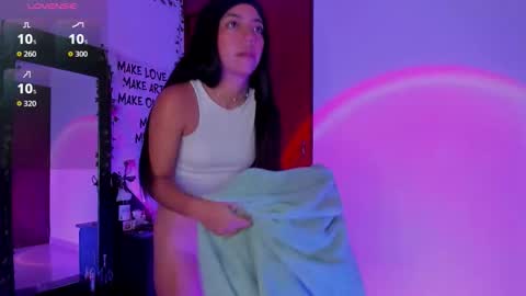 kayla  Instagram kayla 71082 online show from 09-30-25, 12:04