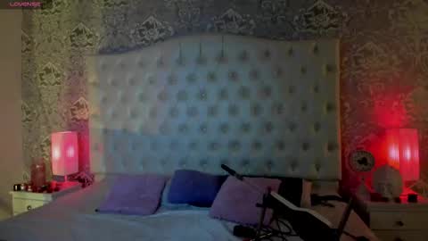 little_lilith_apple online show from 11-26-25, 11:11