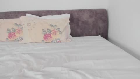 hey im anna online show from 02-17-25, 08:09