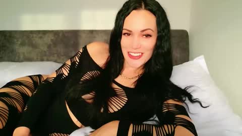 hey im anna online show from 11-20-25, 06:24